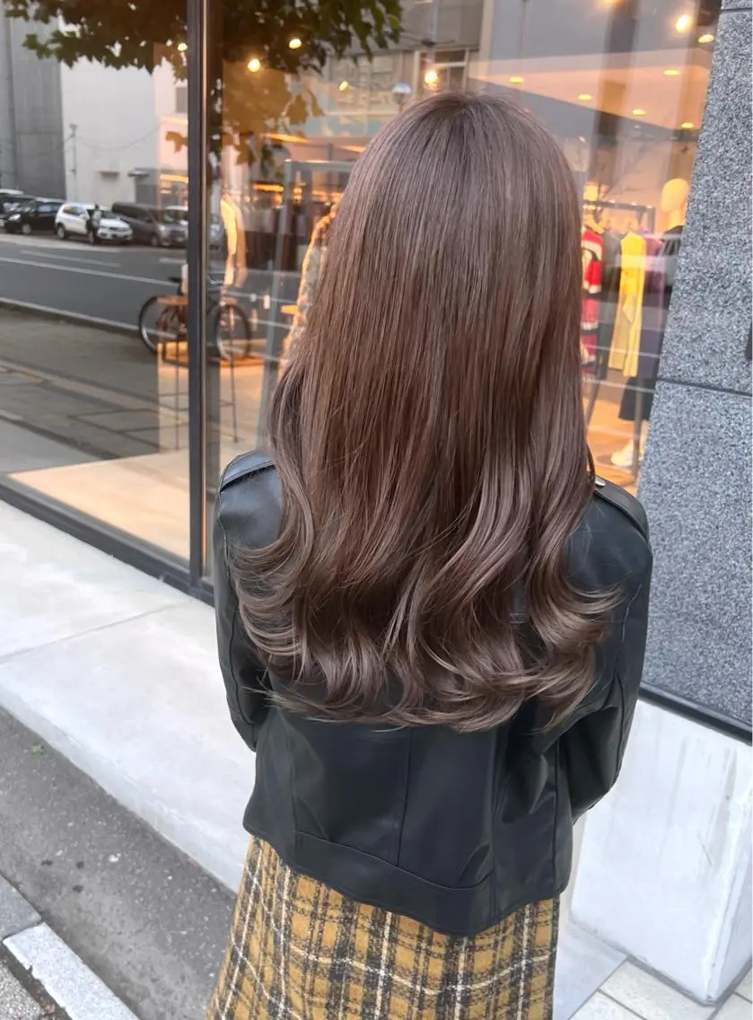 ロング カラー グレージュ カット ヘアカラー トリートメント 寺山 雄哉のヘアスタイル