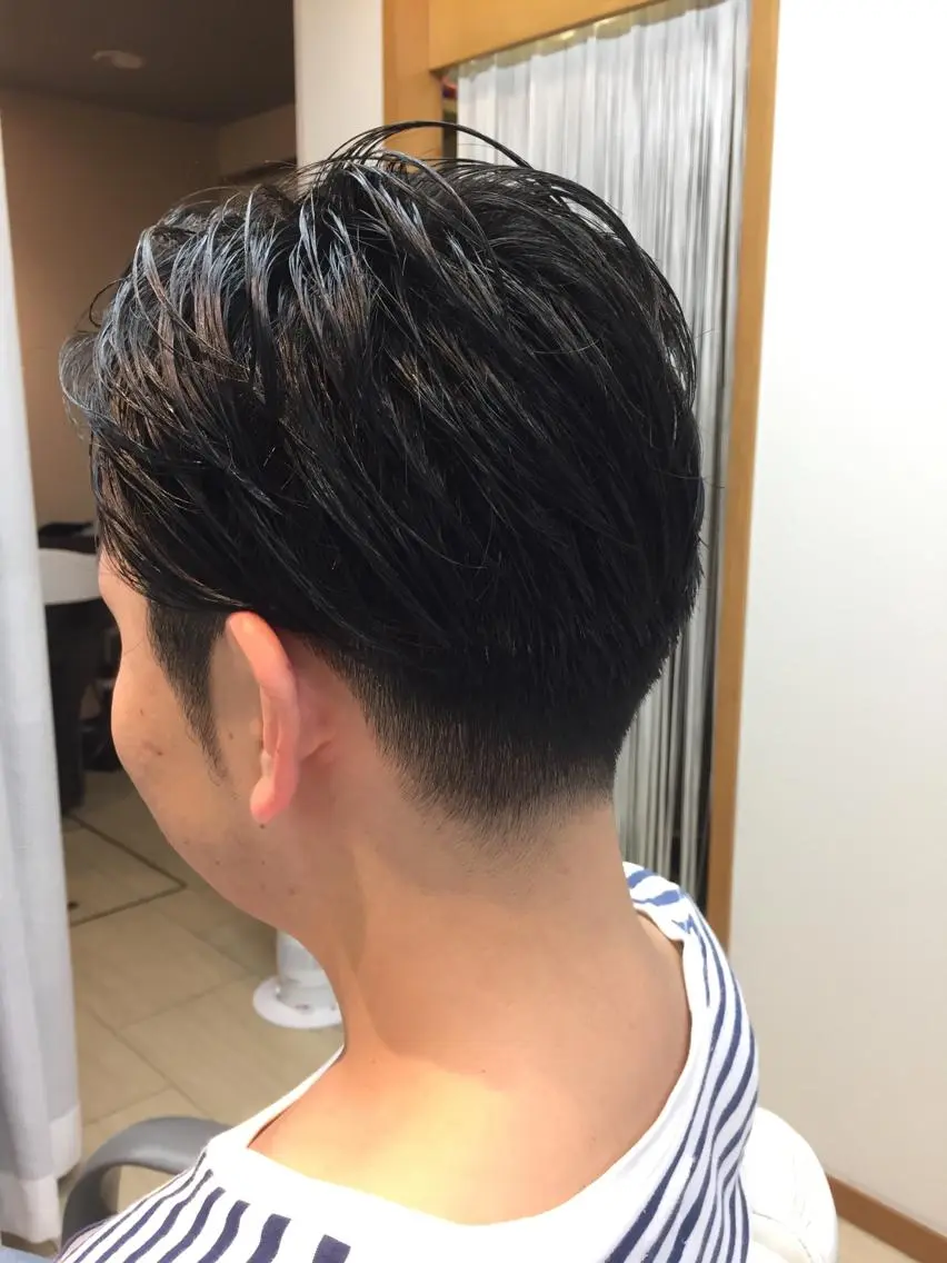 ショート メンズ 桐谷 一史のヘアスタイル