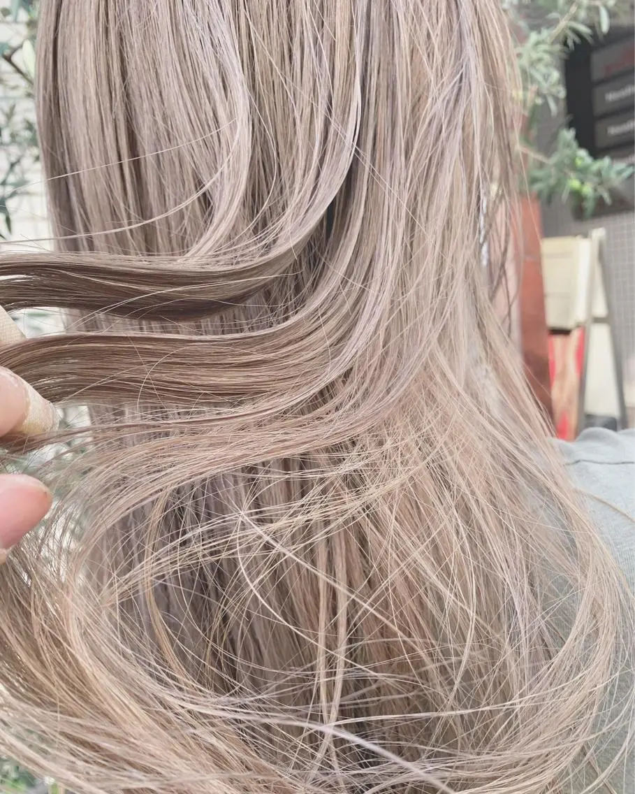 ロング カラー ヘアアレンジ ブリーチ ブロンド ハイトーンカラー トリートメント 🌿ショート🌿 パーマ🌿淳平のヘアスタイル