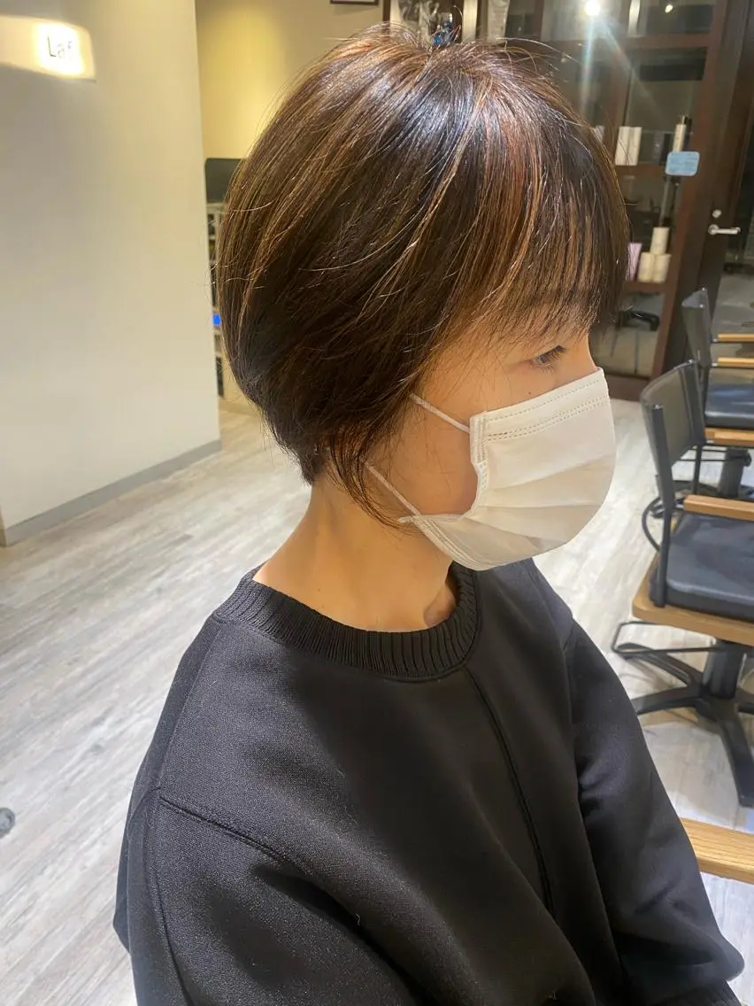 ショート ハイライト ヘアカラー 西山 恵太郎のヘアスタイル