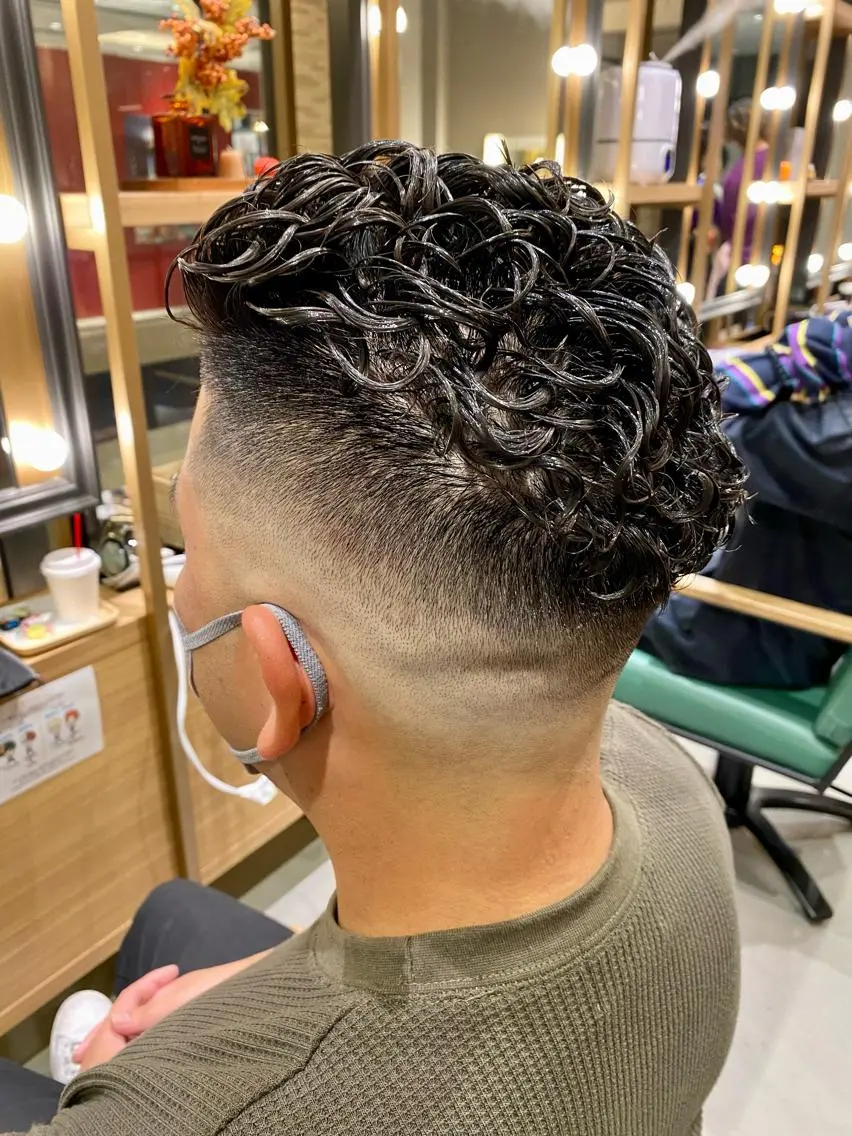 ショート パーマ メンズ メンズパーマ unopulir 景山 凌のヘアスタイル