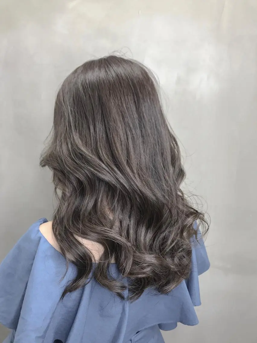 セミロング カラー アッシュ ラベンダーカラー ラベンダーアッシュ 【透明感、艶髪】西村 有司のヘアスタイル