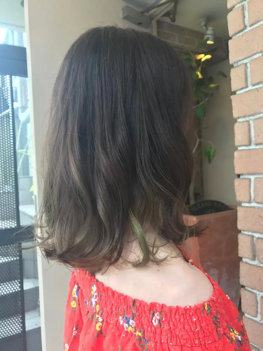 ミディアム カラー パーマ ヘアアレンジ メンズ キッズ ネイル マツエク・マツパ グレージュ カーキグレージュ カラーマツエク 外国人風カラー サロンドミルク 原宿のヘアスタイル