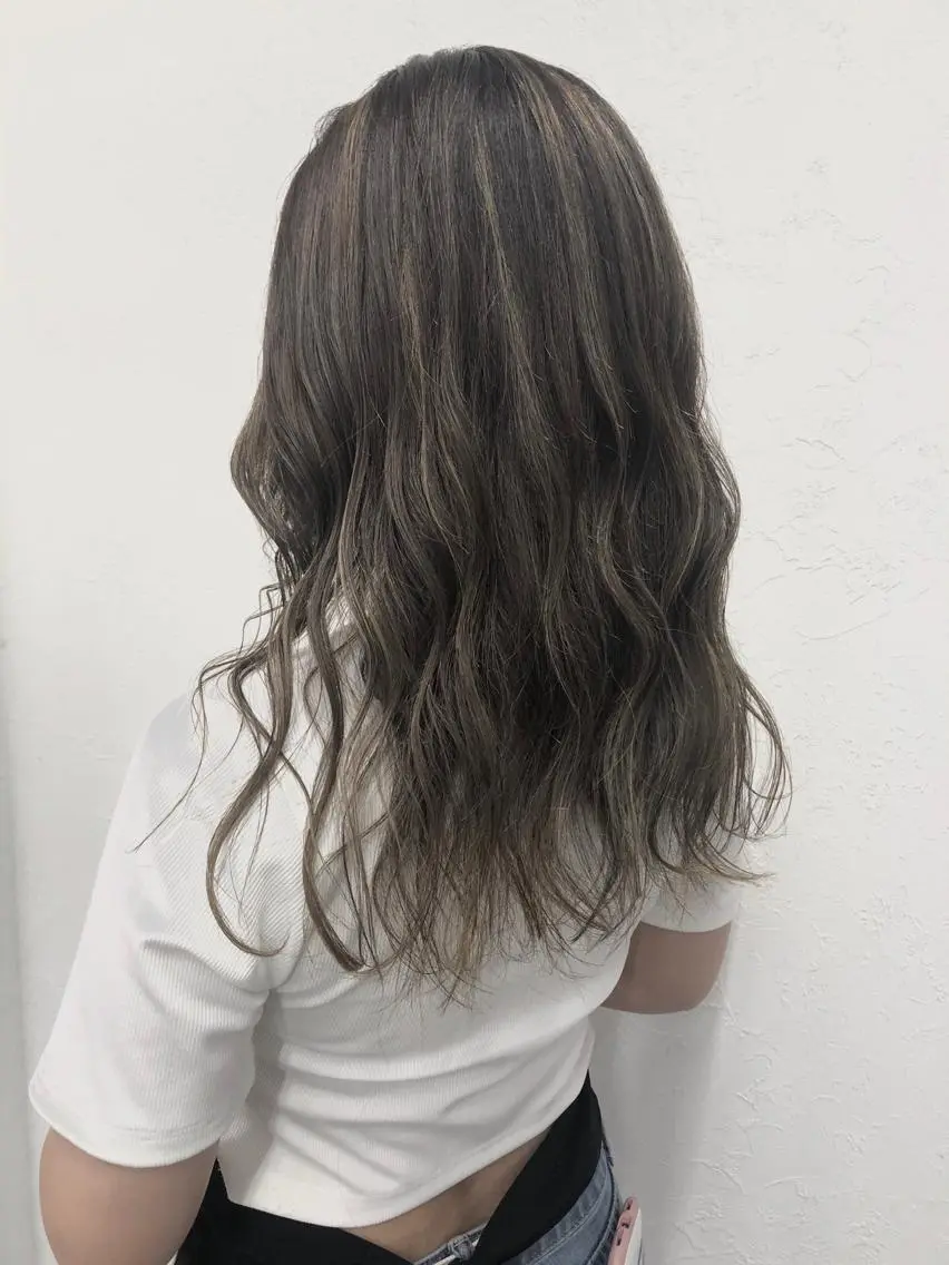 ロング カラー ハイライトカラー 外国人風カラー ハイライト ヘアカラー 🤍2nd🤍田所 美希のヘアスタイル