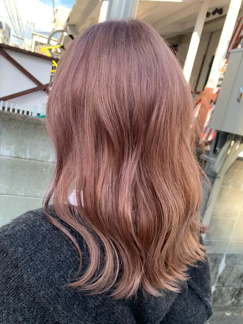 ミディアム カラー ベージュカラー ブリーチ ピンクカラー ピンクベージュ カット ヘアカラー トリートメント hubhair レイヤー/透明感のヘアスタイル
