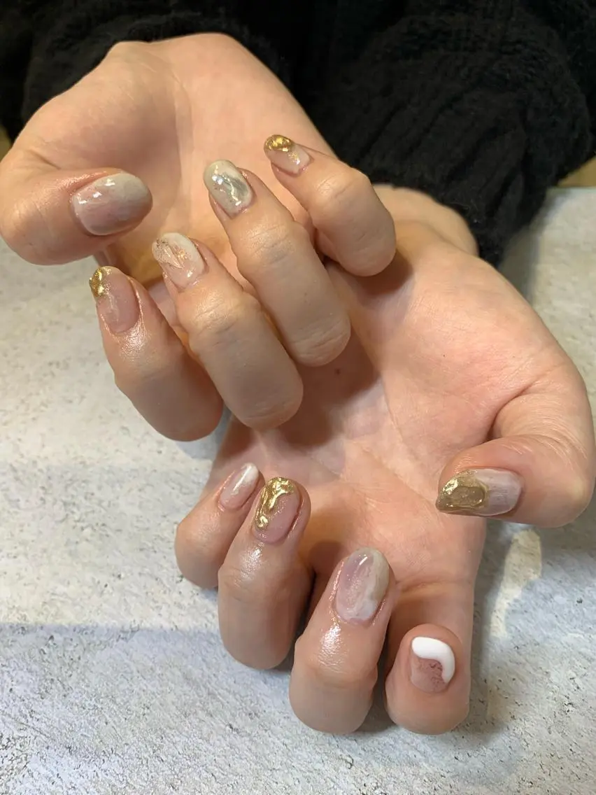 ネイル 持ち込み ニュアンスネイル マキノ ユイのネイルデザイン
