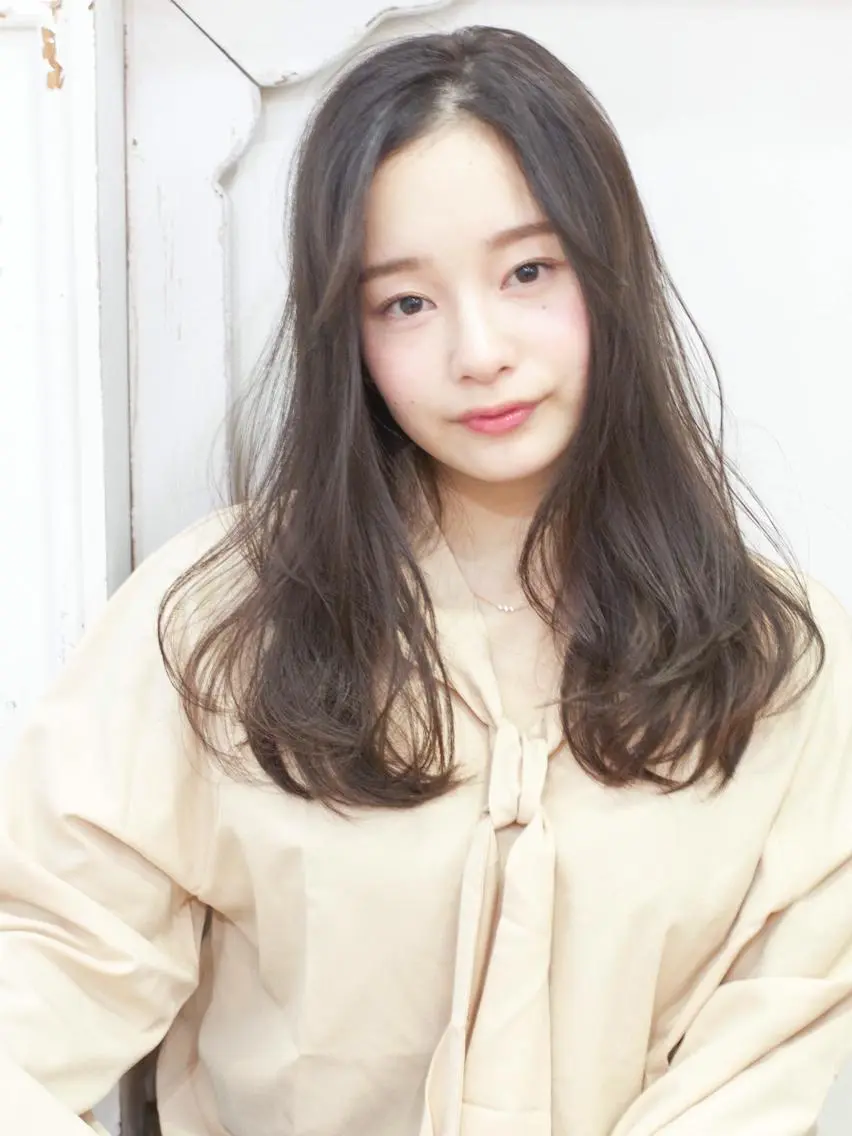 ロング ヘアカラー トリートメント ＨＩ ROのヘアスタイル