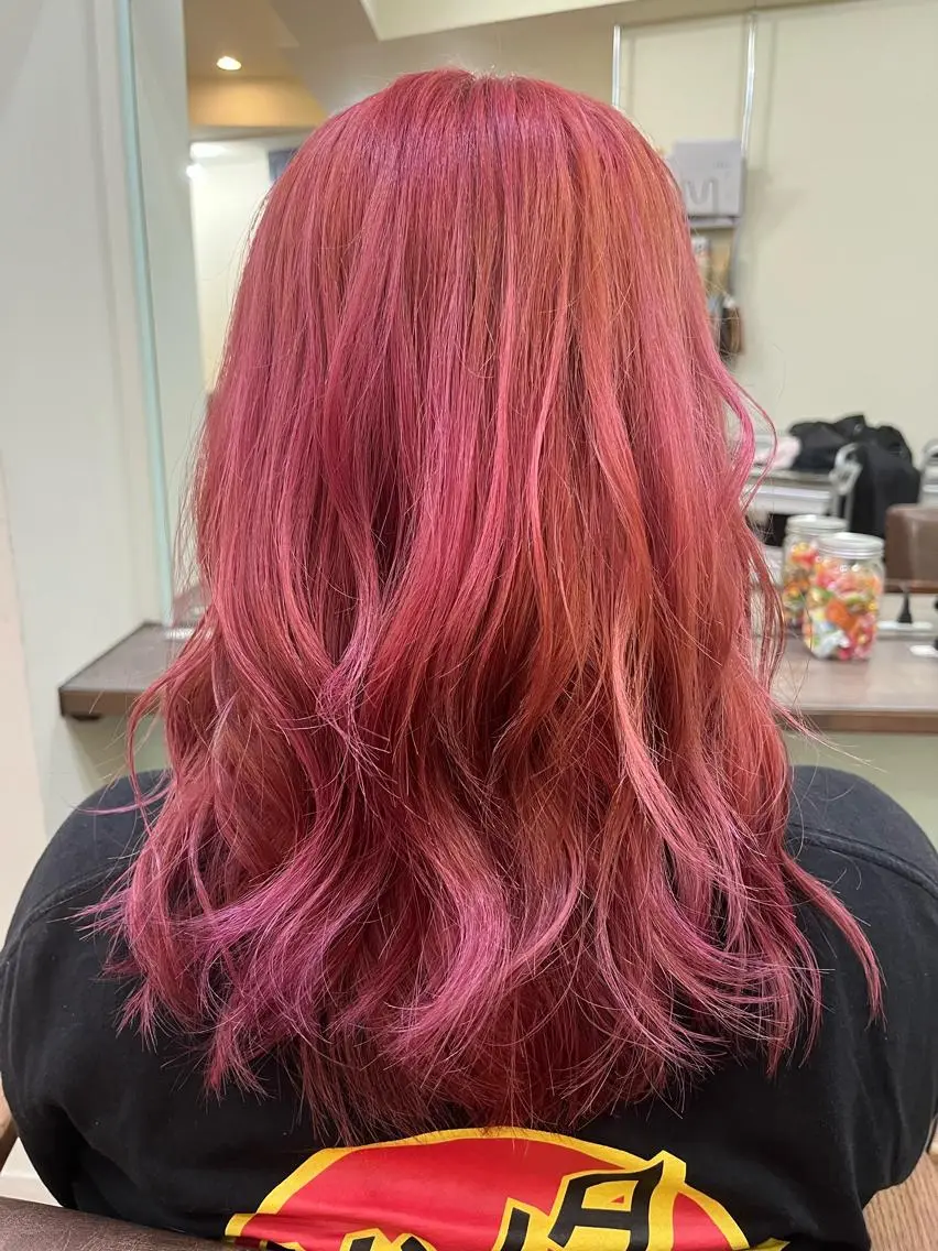 カラー バレイヤージュ ブリーチ ケアブリーチ ダブルカラー イヤリングカラー 戸川 紗良のヘアスタイル