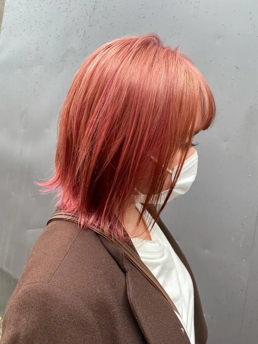 カラー エクステ ハイトーン 💭黒崎ハルカのヘアスタイル