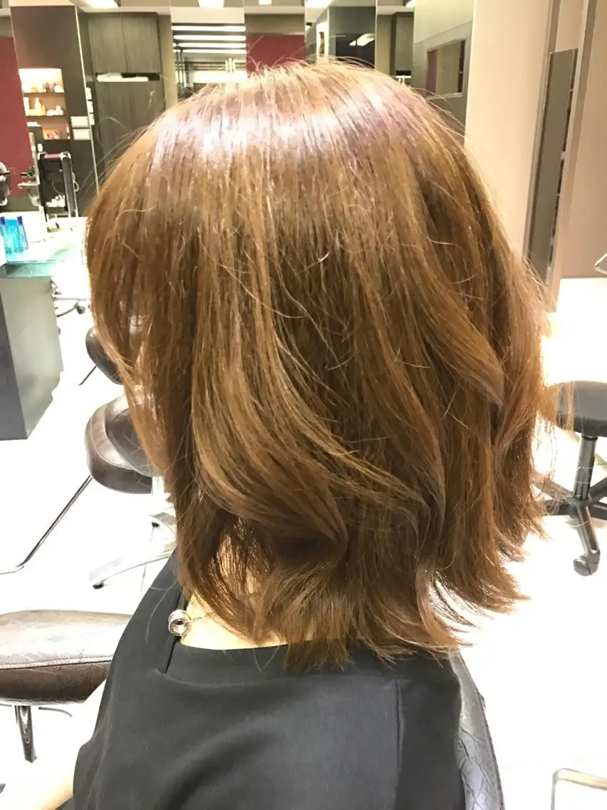 ミディアム ボブ 外ハネヘア 中川 拓弥のヘアスタイル