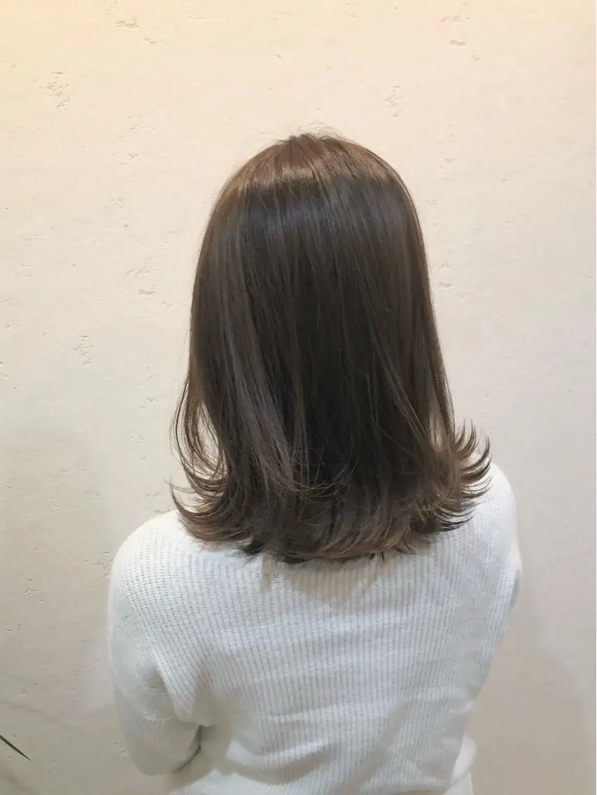 セミロング カラー ブリーチ 透明感カラー グレージュ ブリーチなしカラー ニュアンスカラー🫧 加納のヘアスタイル
