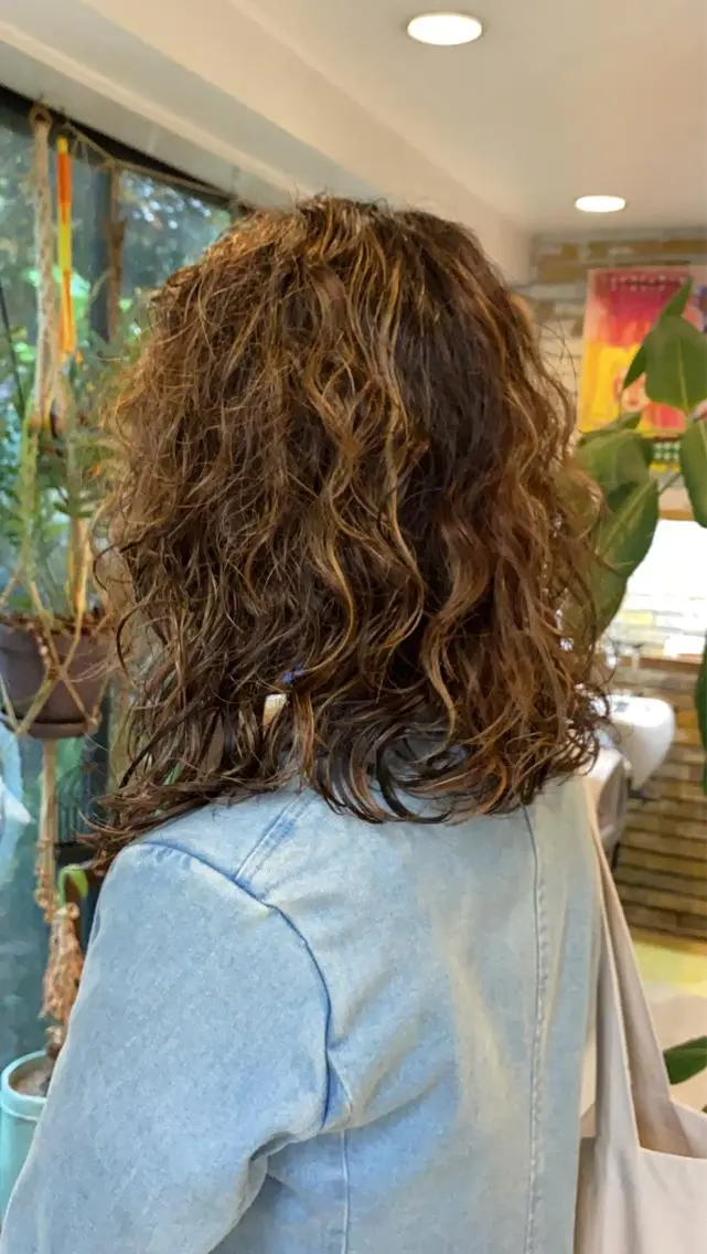 セミロング カット パーマ Moca 〰️のヘアスタイル