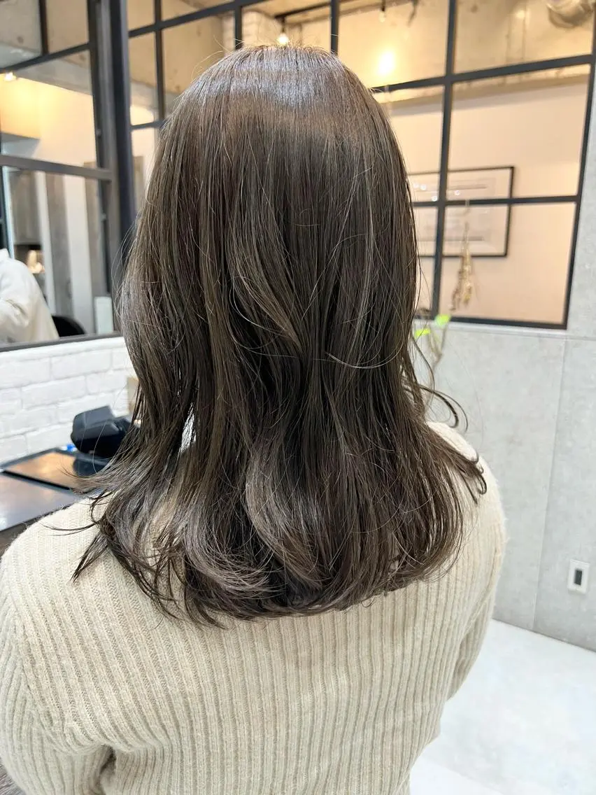 セミロング カラー グレージュ オリーブグレージュ オリーブグレー カット ヘアカラー 🌿ニュアンス/髪質 改善🌿Fukudaのヘアスタイル