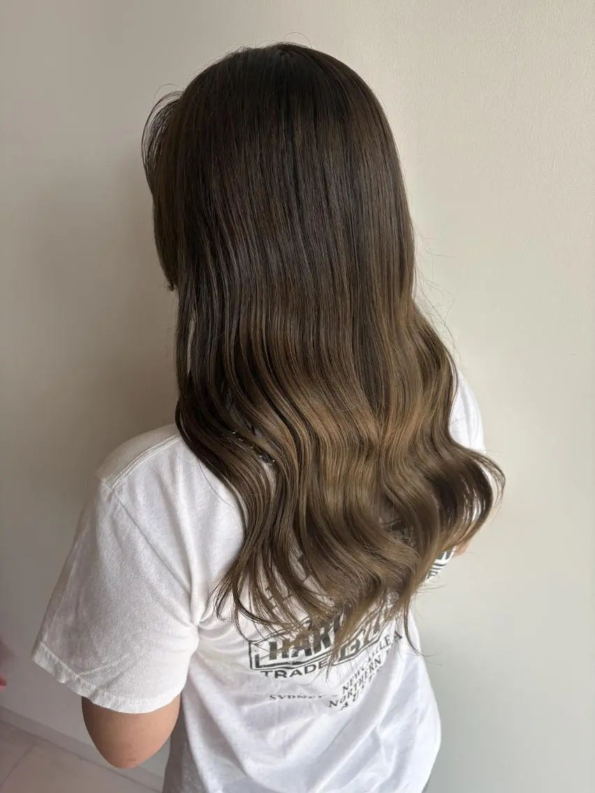 ロング カラー ベージュカラー 伸ばしかけ 髪質改善 レイヤーカット ロング カット ヘアカラー トリートメント 伊勢崎/nap hair 栗原大輔のヘアスタイル