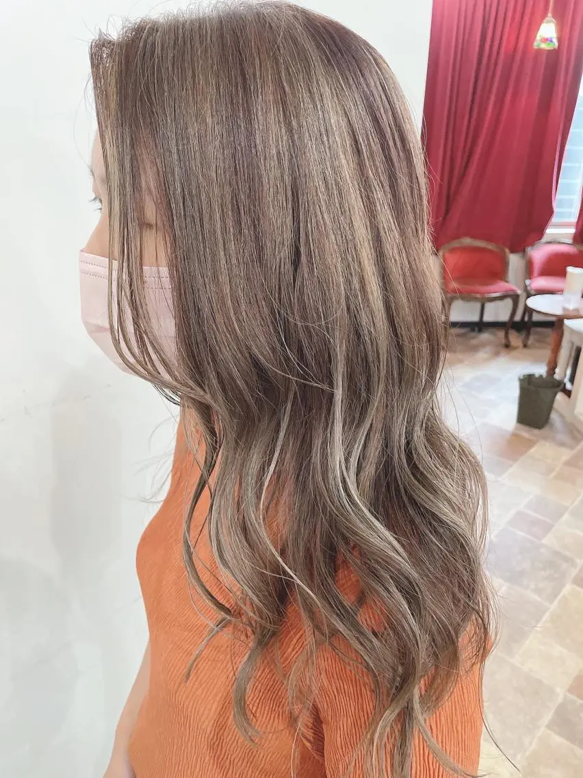 セミロング ハイライト amphihair 高橋祐也のヘアスタイル