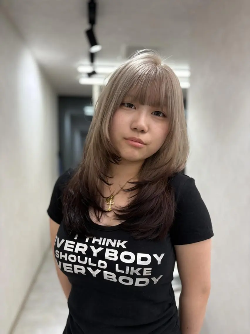 セミロング カラー グラデーションカラー レイヤーカット 透明感×ダブルカラ ーHarusa🎀のヘアスタイル