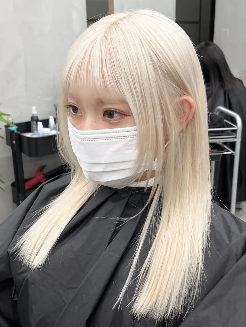 セミロング イツク ⚡️ ルーツ/ハイトーンのヘアスタイル