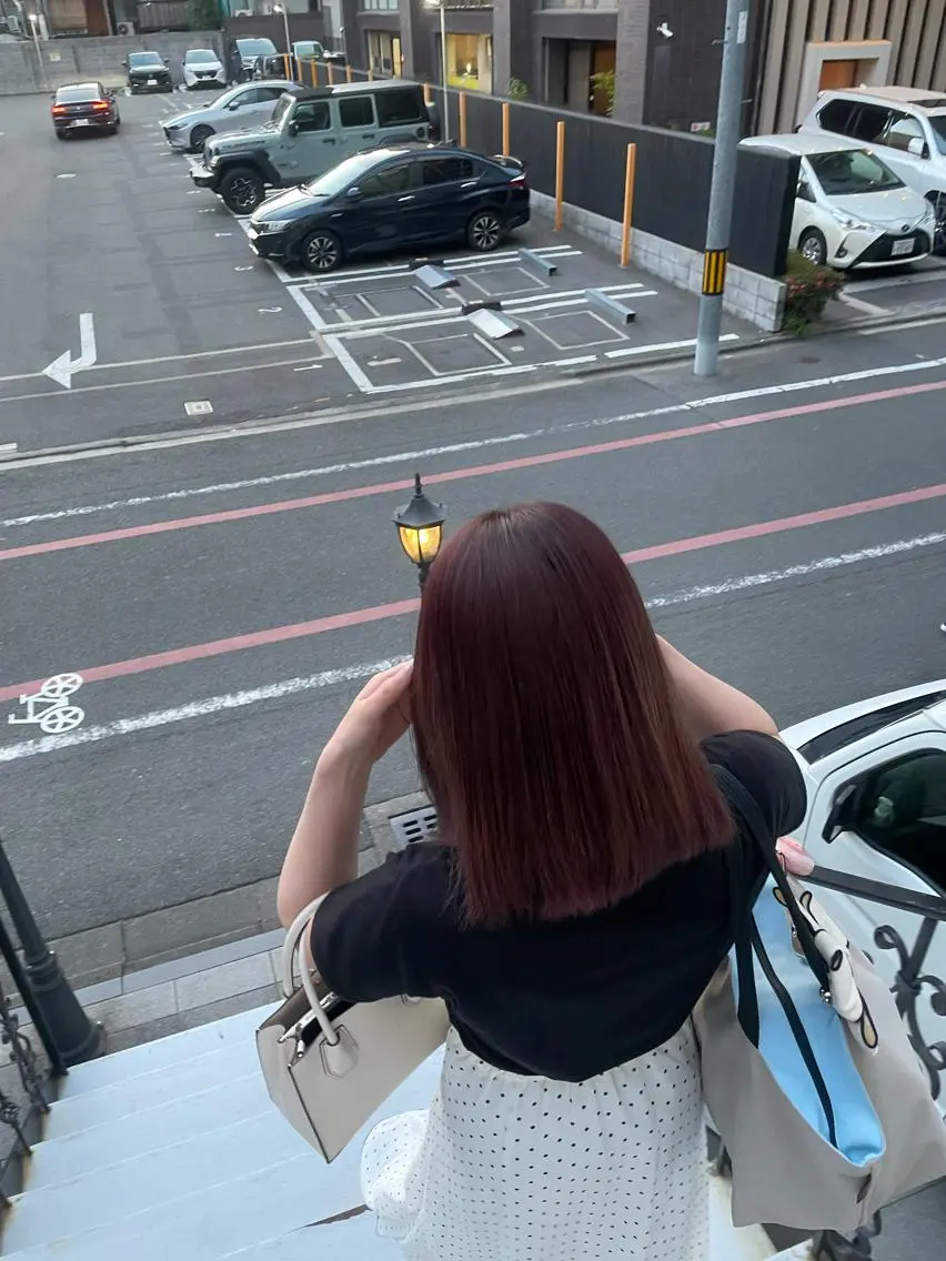 カラー 岡多 麗奈のヘアスタイル