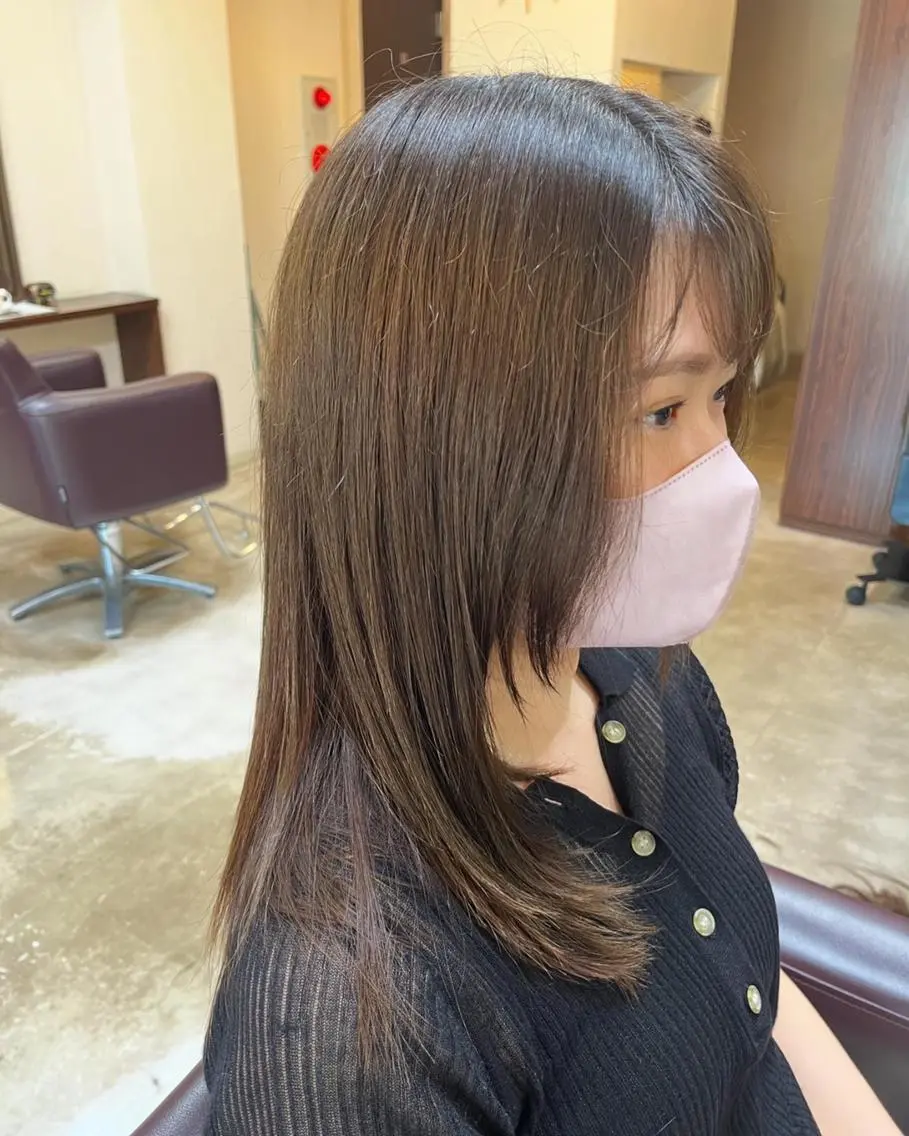 セミロング アッシュ 顔周りカット カット ヘアカラー トリートメント 澤崎 希望のヘアスタイル