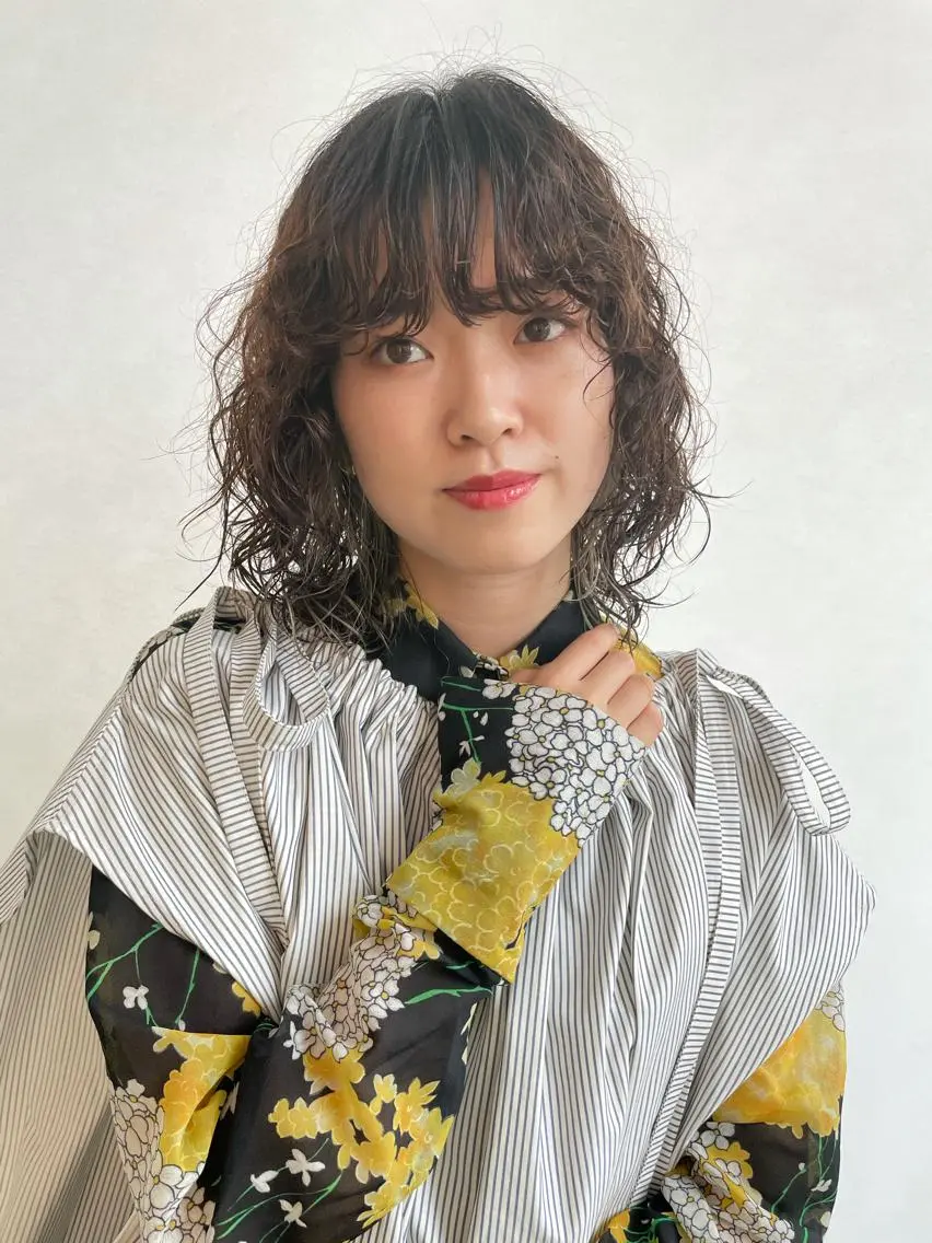 ミディアム パーマ ミディアムパーマ カット パーマ パーマ美容師🌈中村 絢美のヘアスタイル