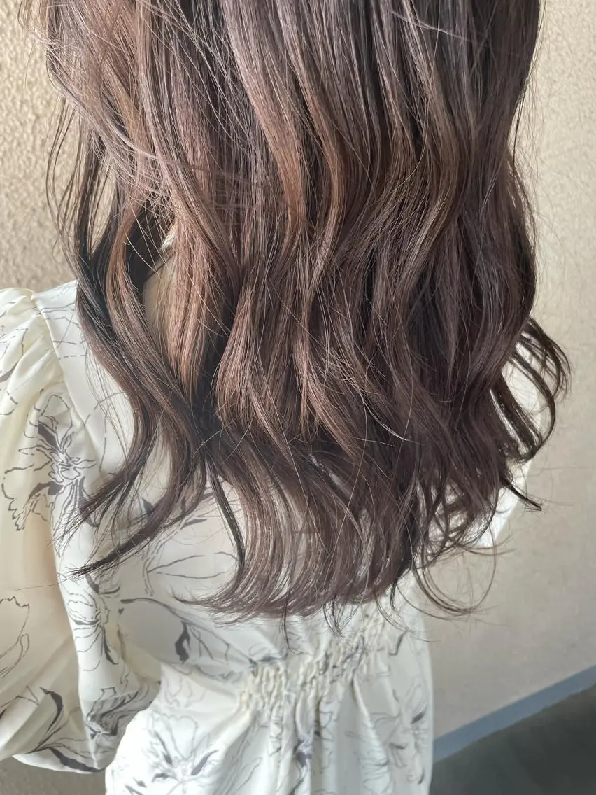 ロング カラー ブリーチ ラベンダーカラー サダハルカ ｜chouetteのヘアスタイル