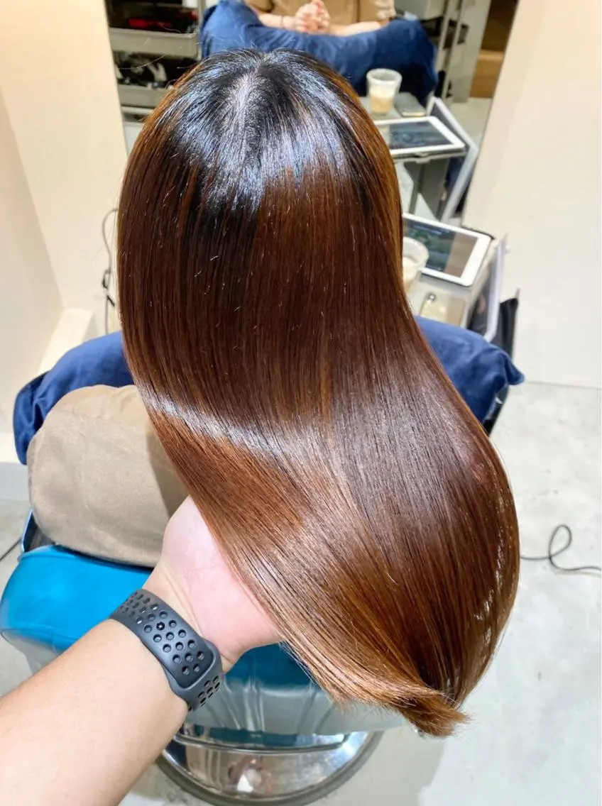 セミロング 必ず笑顔で帰っていた だきます!安田祐貴のヘアスタイル