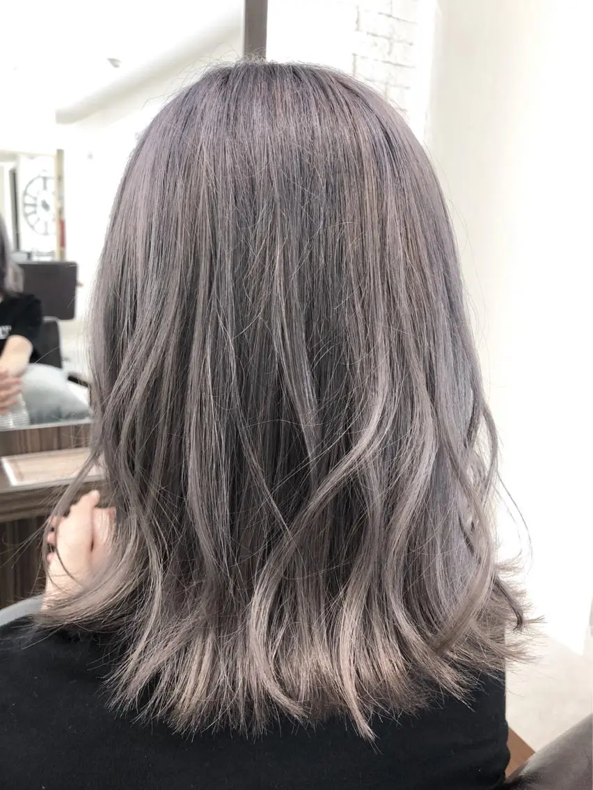 ミディアム カラー パープルカラー シルバー YUDA 湯田のヘアスタイル
