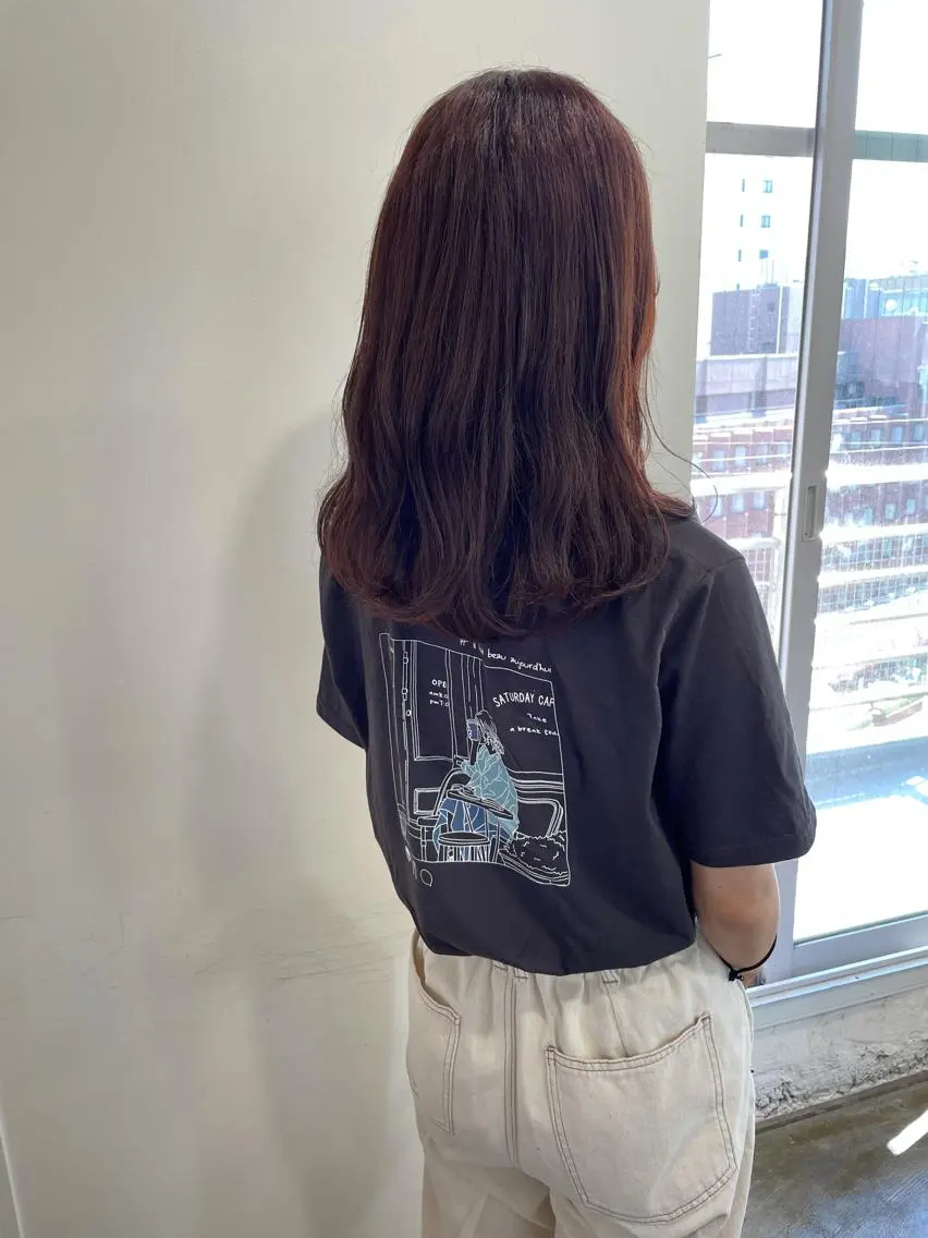 セミロング カラー カット ヘアカラー トリートメント MIOベージュカラー 柔らかいカラーのヘアスタイル
