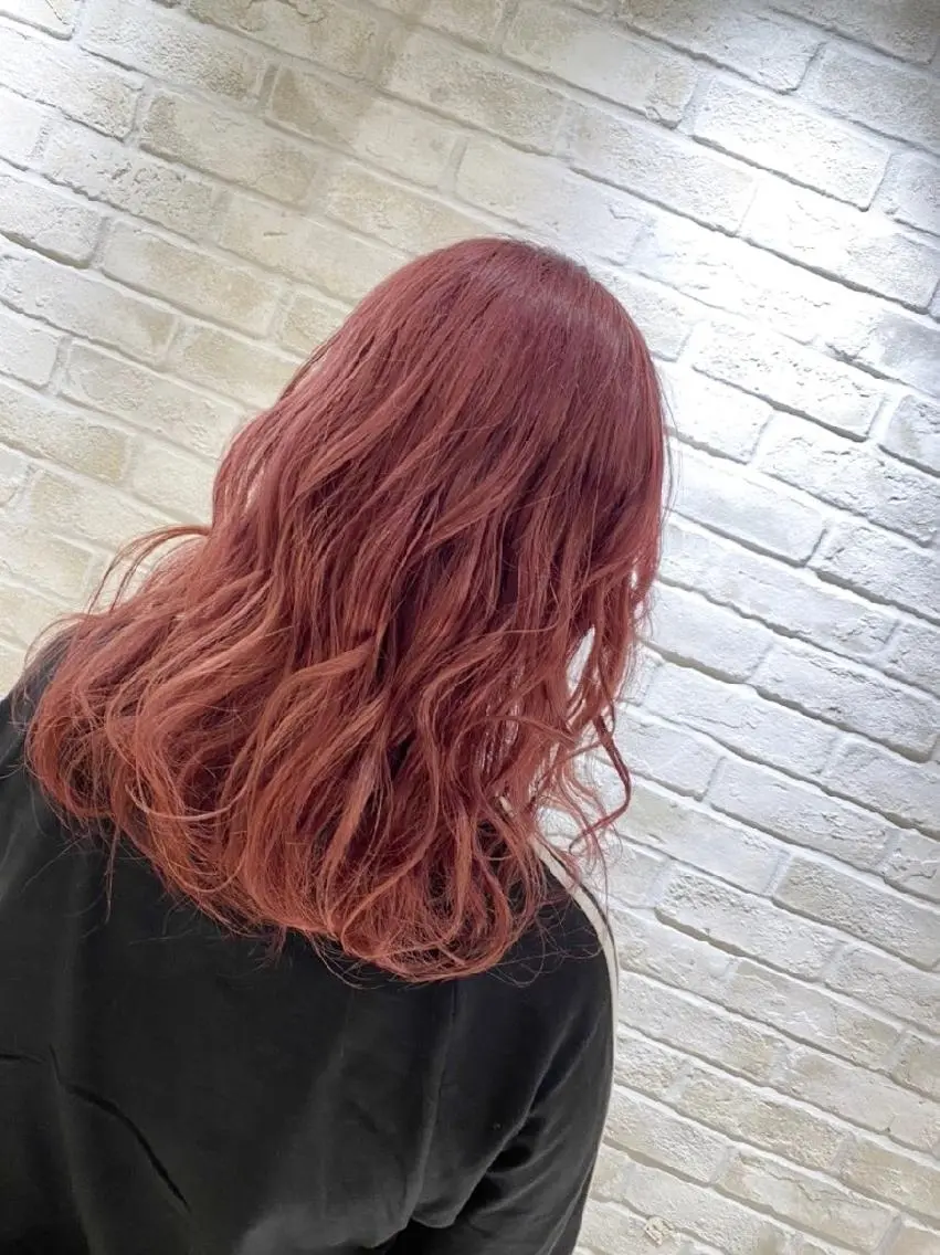 セミロング カラー ダブルカラー ピンクカラー ローズカラー ヘアカラー 大場 友稀のヘアスタイル