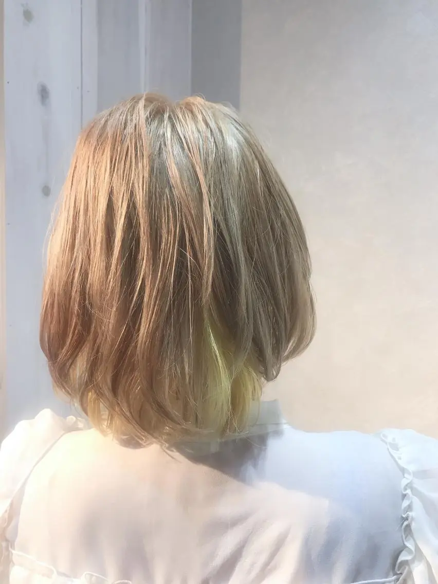 ミディアム カラー 岩谷/ブリーチ 🪽透明感カラーのヘアスタイル