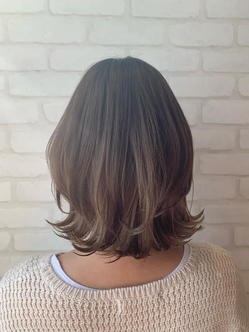 ミディアム くびれヘア 秋葉 万柚子のヘアスタイル