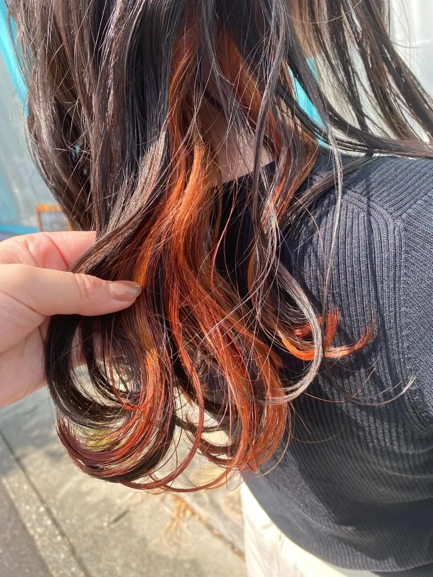 セミロング カラー ヘアアレンジ tomona. iの眉毛・アイブロウイメージ