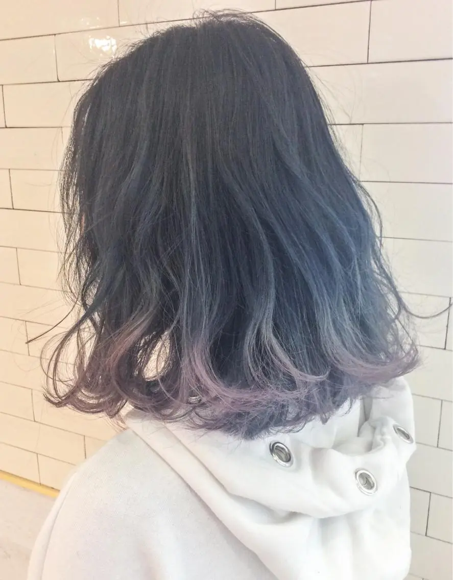 ミディアム カラー グラデーションカラー ラベンダーカラー ネイビーカラー レイヤーカット× 髪質改善たもりのヘアスタイル