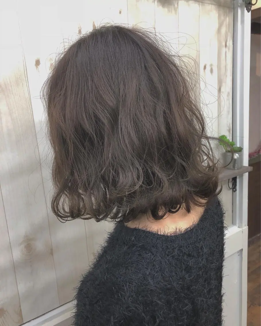 ミディアム Loob.TOKYO MIYA🌈のヘアスタイル