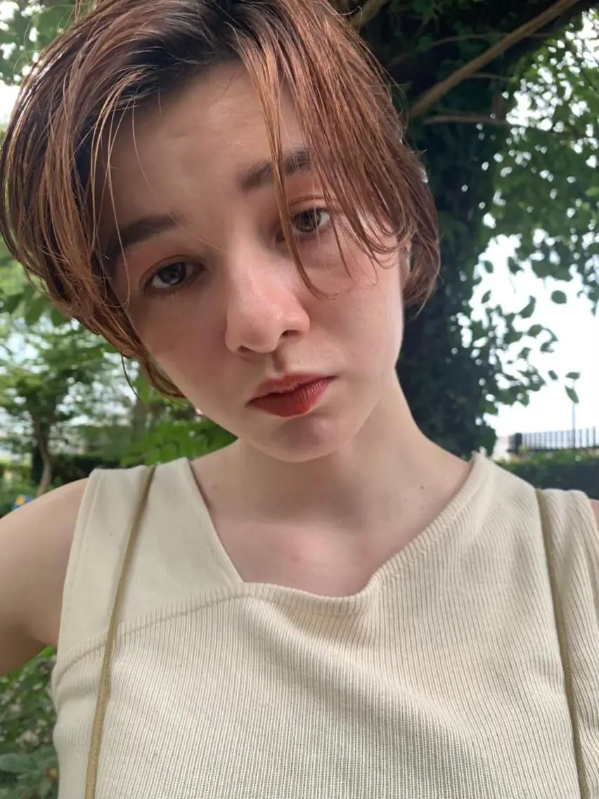 ショート カラー ヘアアレンジ REONA🪽✨薬院 レイヤーカット🫧のヘアスタイル