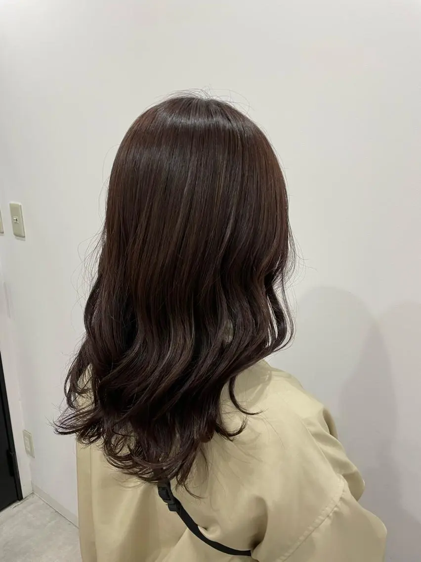 セミロング カット ヘアカラー トリートメント ニシザカ マナのヘアスタイル