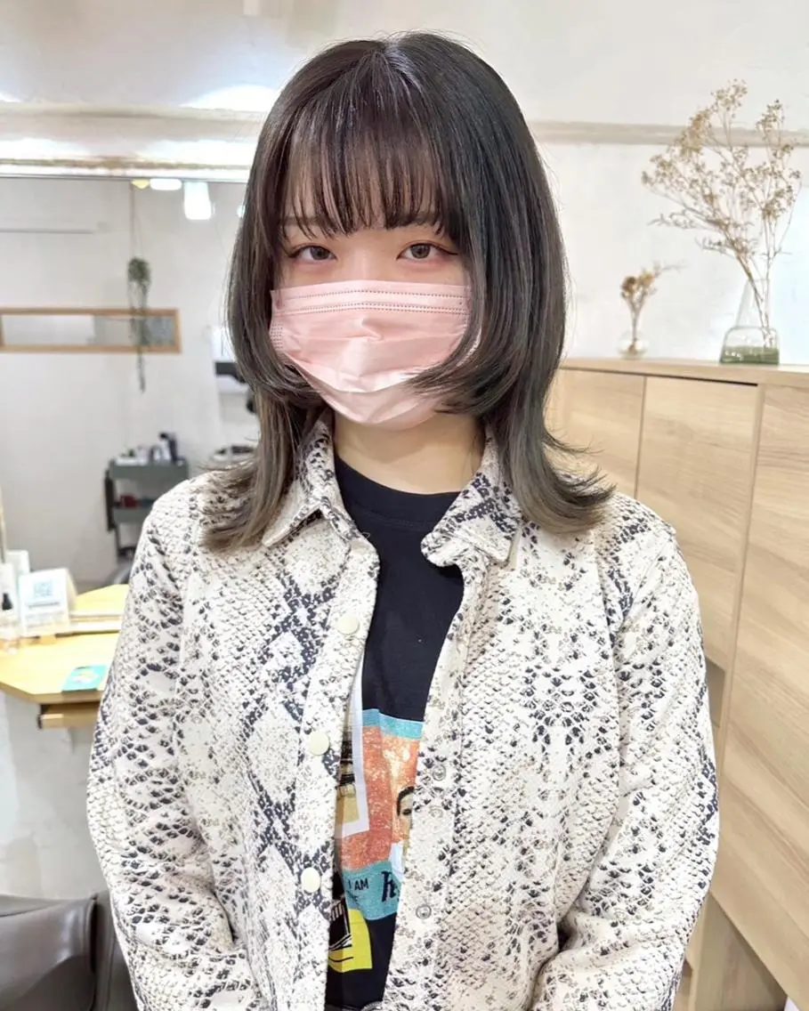 ショート カラー パーマ 切りっぱなしボブ 前下がりボブ ショートボブ 黒髪 イヤリングカラー 髪質改善 縮毛矯正/ レイヤー/銀座/本木のヘアスタイル