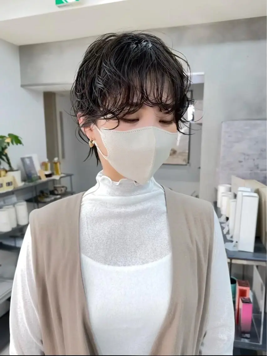 ショート カラー パーマ パーマウルフショート 濱田匠のヘアスタイル