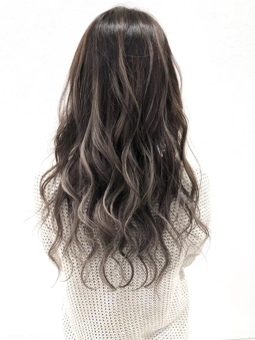 ロング カラー ハイライトカラー ハイライト 海外風レイヤーカット 👑店長 平松 由のヘアスタイル