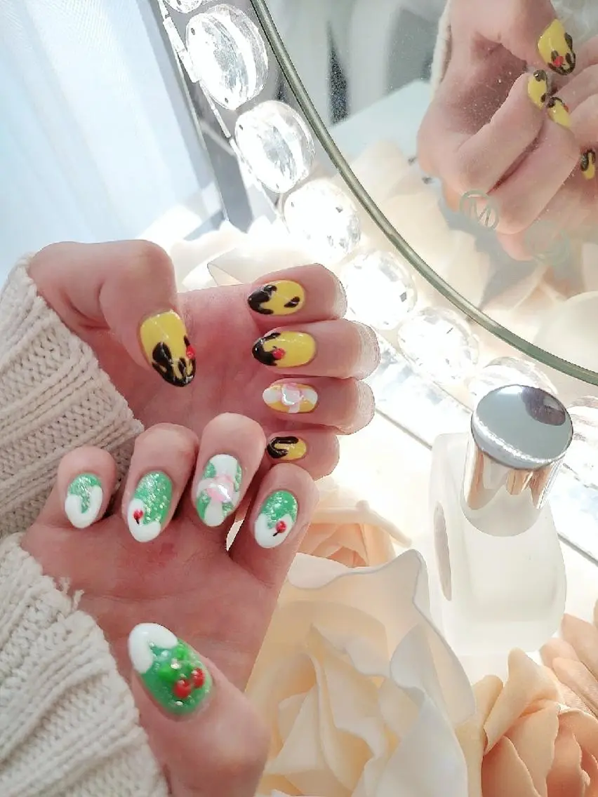 ネイル ハンドネイル RUNWAY のネイルデザイン