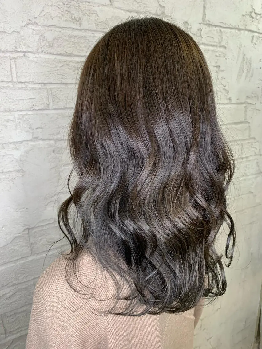ミディアム カラー 🦄ハイトーンカラー 🦄まるおしょうのヘアスタイル