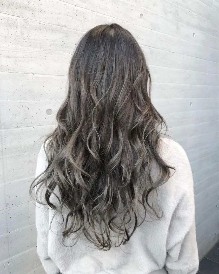 ロング カラー ヘアアレンジ 【公式】amble luxe池袋東口🩷のヘアスタイル