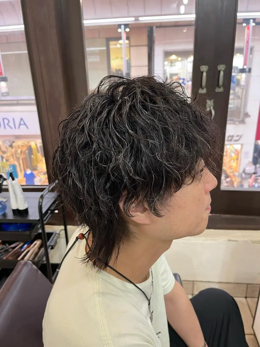 パーマ メンズ メンズパーマ ツイストスパイラルパーマ スパイラルパーマ カット パーマ カ レラのヘアスタイル