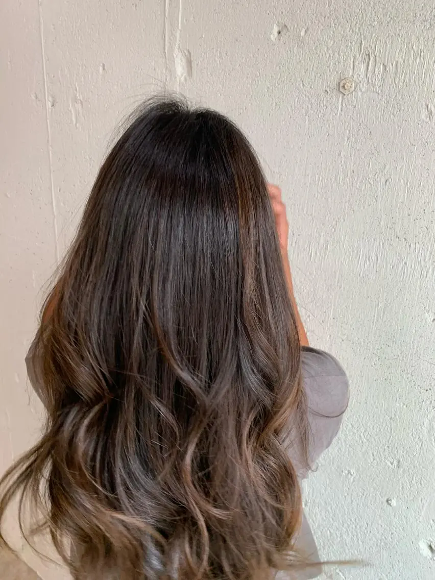 ロング カラー バレイヤージュ レイヤーカット ヘアカラー トリートメント 💛丁寧さNo.🥇 🧸片山智裕💛のヘアスタイル