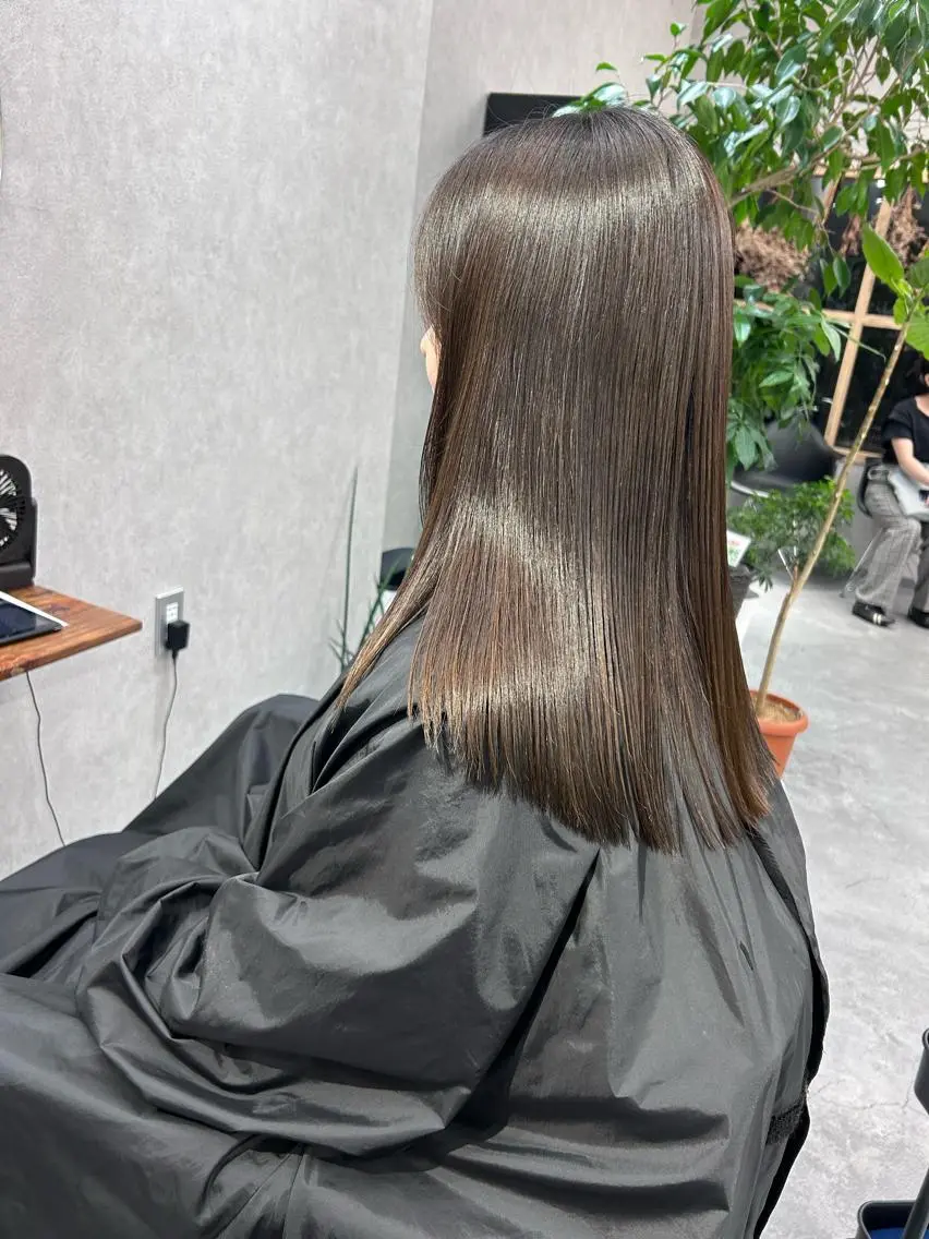 ロング 外国人風カラー ハイライト 韓国風ヘア レイヤーカット カット 縮毛矯正 AN'TIA小作代表 ⭐︎kazuma⭐︎のヘアスタイル