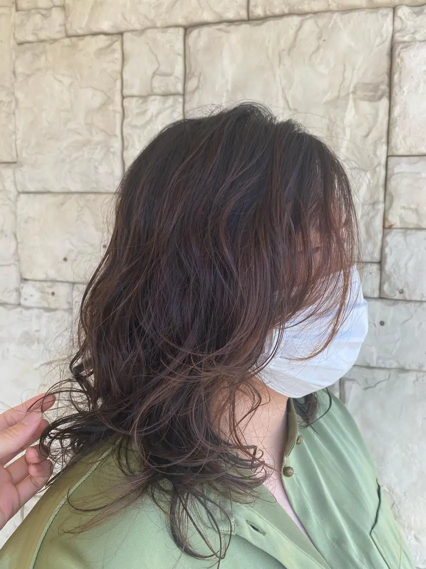 ミディアム パーマ 井上 歩美のヘアスタイル
