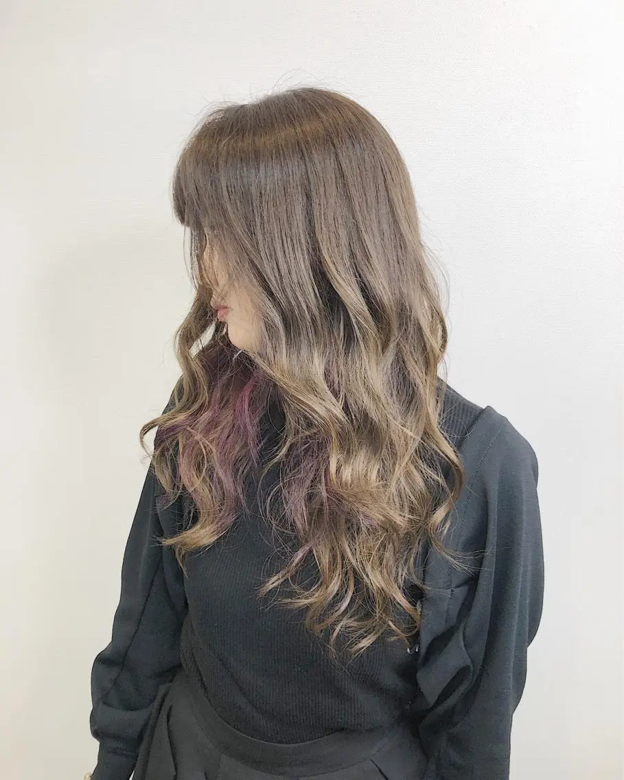 セミロング パープルカラー レイヤー×縮毛矯正 深見 拓のヘアスタイル