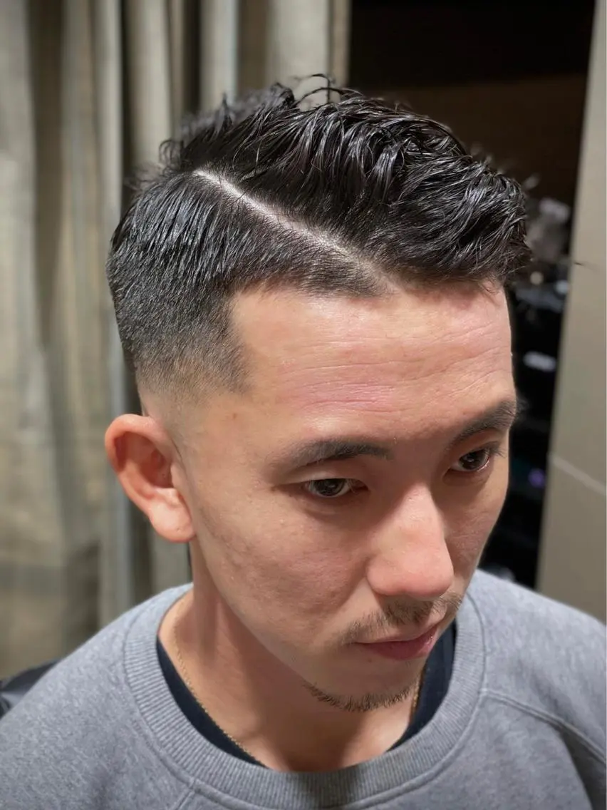 ショート パーマ メンズ 中原 滉太のヘアスタイル