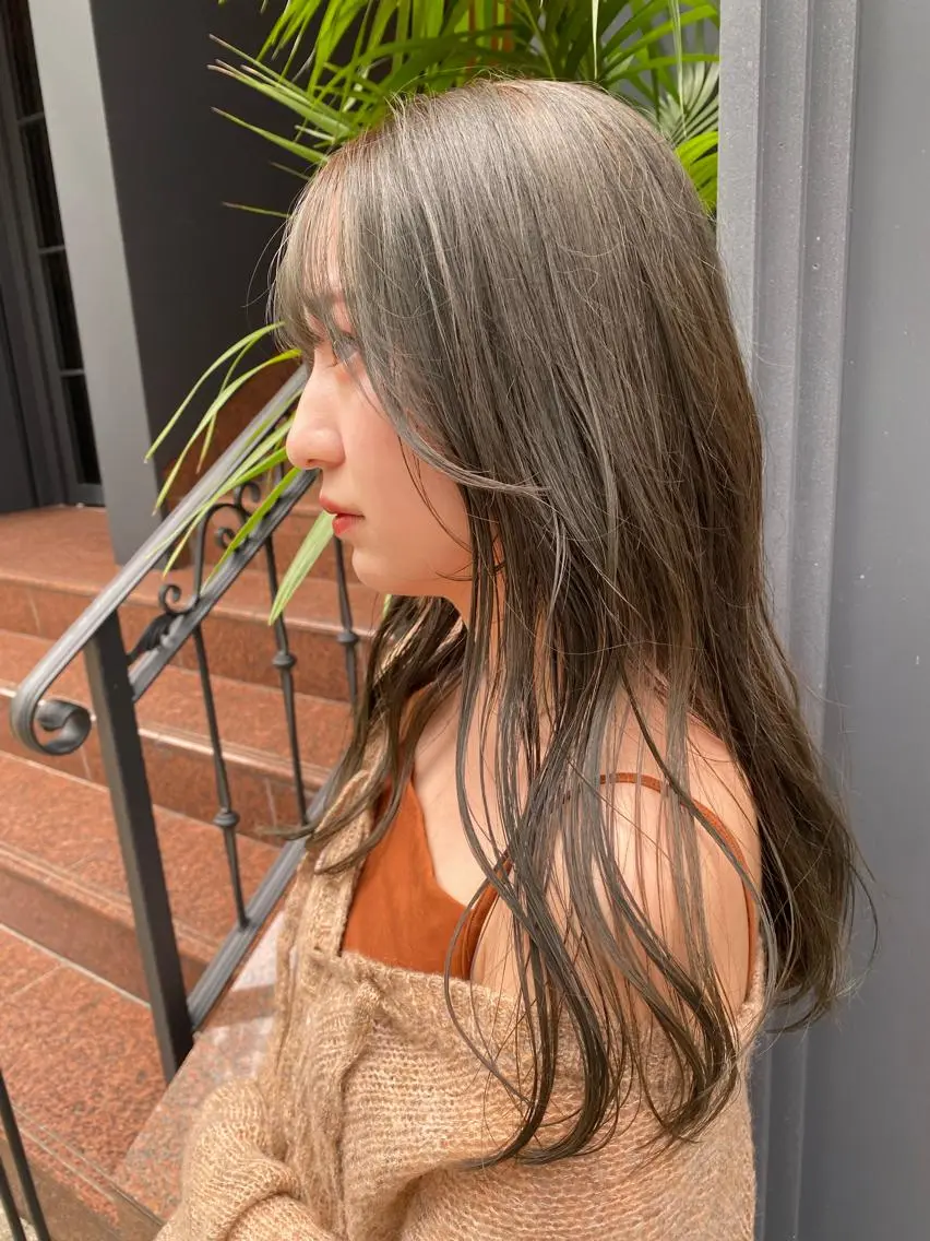 ロング カラー カット ヘアカラー トリートメント 山本 菜月のヘアスタイル
