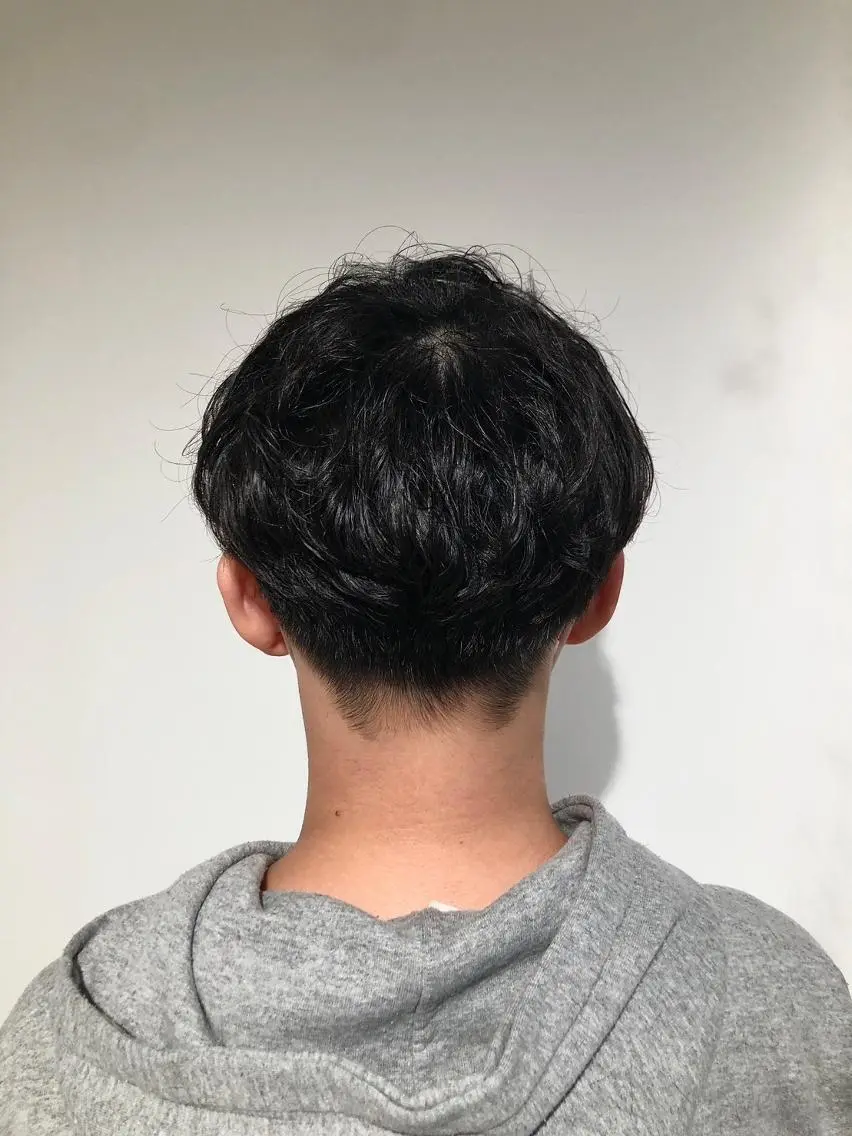 ショート メンズ アップバング ビジネス マッシュ メンズパーマ メンズツイストパーマ カット 高橋 英彦のヘアスタイル